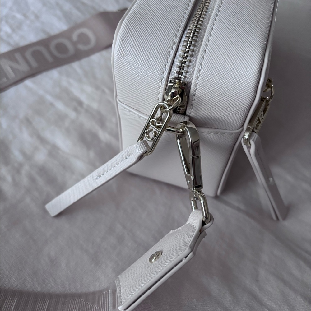 Country Road Cream Crossbody Bag with Gold Details - Picture 3 of 6